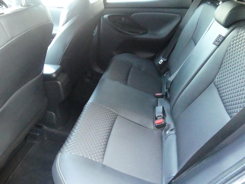 Toyota Yaris Photo e9b1f6f0-e9a1-4211-80a9-1c07a87e4b31.jpg