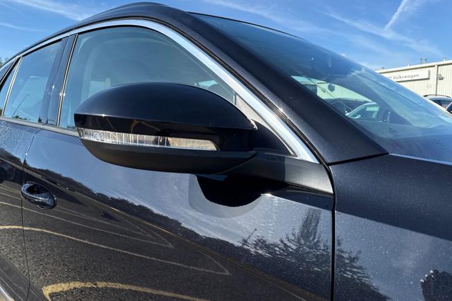 Volkswagen T-Roc Photo 19