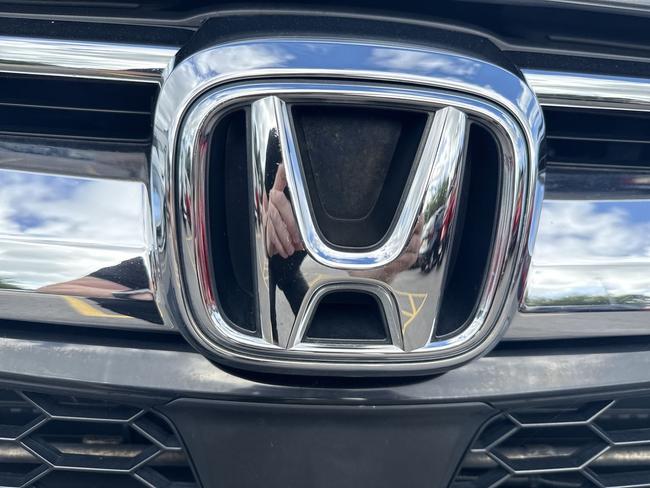 Honda CR-V Photo e9da2d86-11d9-4ca9-96c5-579c4e5b6e3c.jpg