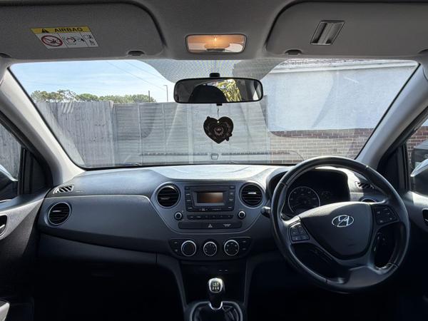 Hyundai i10 Photo 26