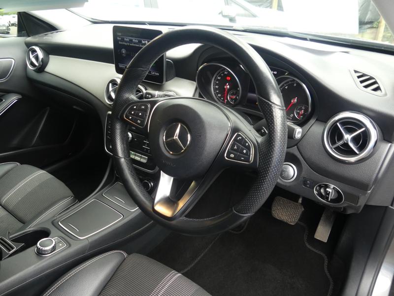 Mercedes-Benz GLA Photo e9e8af8a-fde5-4ac1-9094-3d942dae5178.jpg