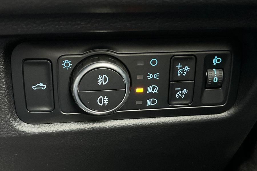 Ford RANGER Photo e9e8d603-72a6-419d-82c9-8f13cf464bc4.jpg