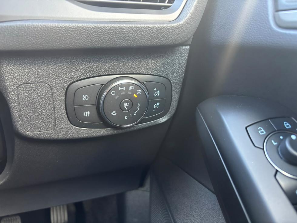 Ford Focus Photo e9f230ce-88d6-416a-8708-bddffb79d1bb.jpeg