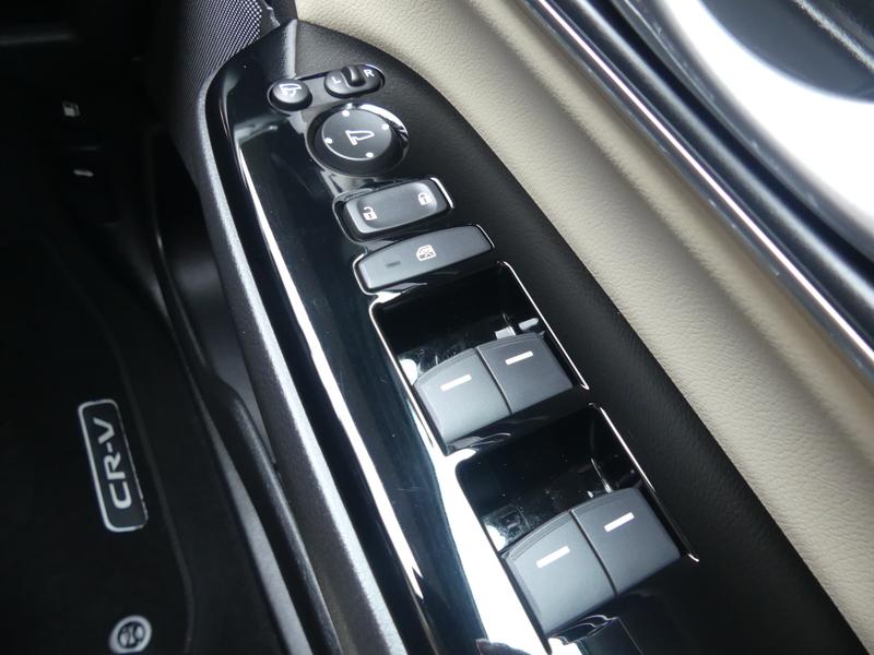 Honda CR-V Photo e9f66847-5e28-4532-9e11-9dcc6e0d9e1d.jpg