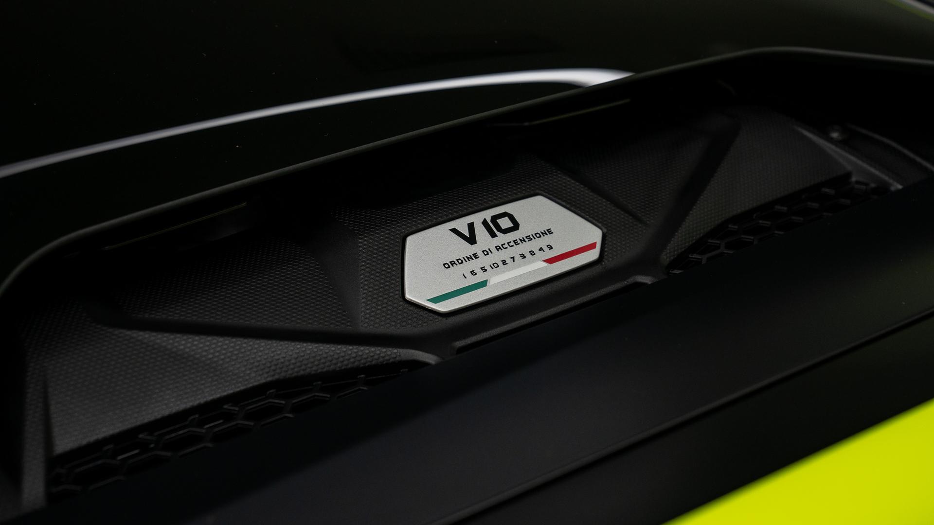 LAMBORGHINI Huracan Photo e9f8fc5d-bacd-4792-8aac-daacb54219eb.jpg