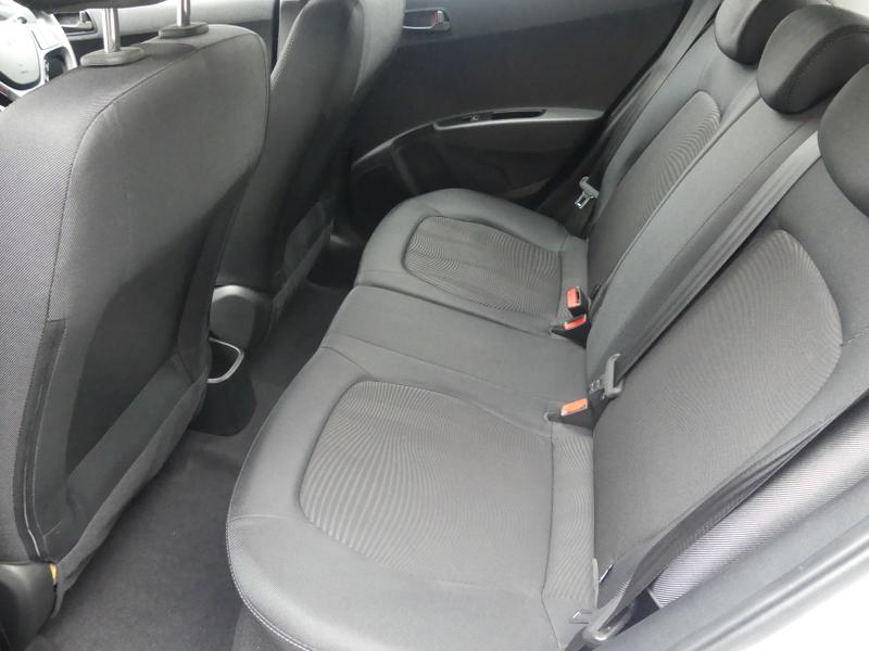 Hyundai i10 Photo e9fdfbb9-ee9f-47cc-9cf3-05fd6a347639.jpg