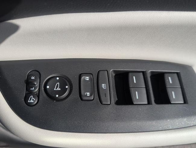Honda Jazz Photo ea010d28-18f3-4357-b26d-a92f2938dd41.jpg
