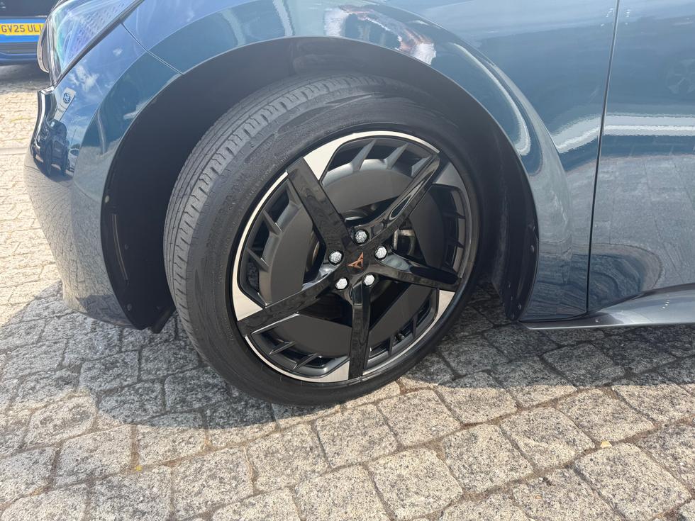 CUPRA Born Photo ea036e40-1b29-4ff2-ae26-c4d6cb6a5b51.jpeg