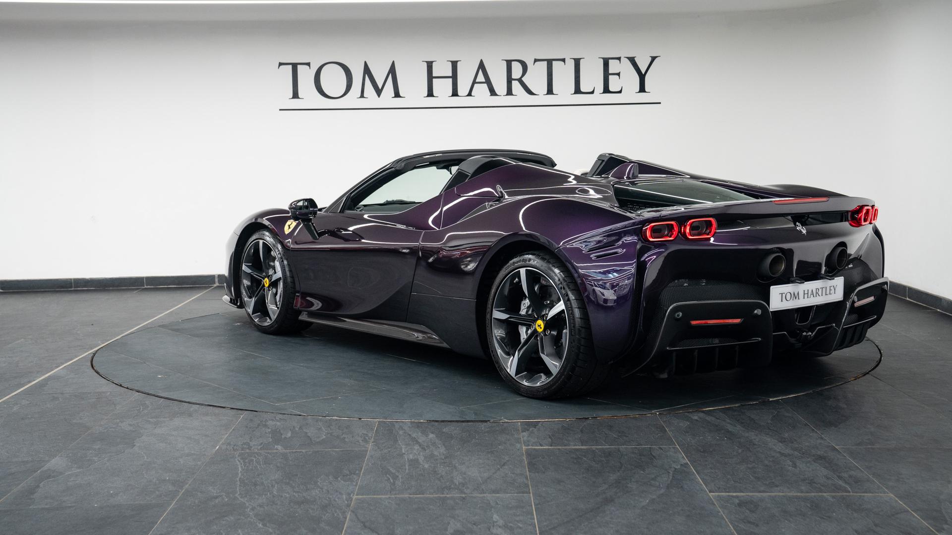 Ferrari SF90 Photo ea141572-2cb0-4194-a4a7-869ca9a9a953.jpg