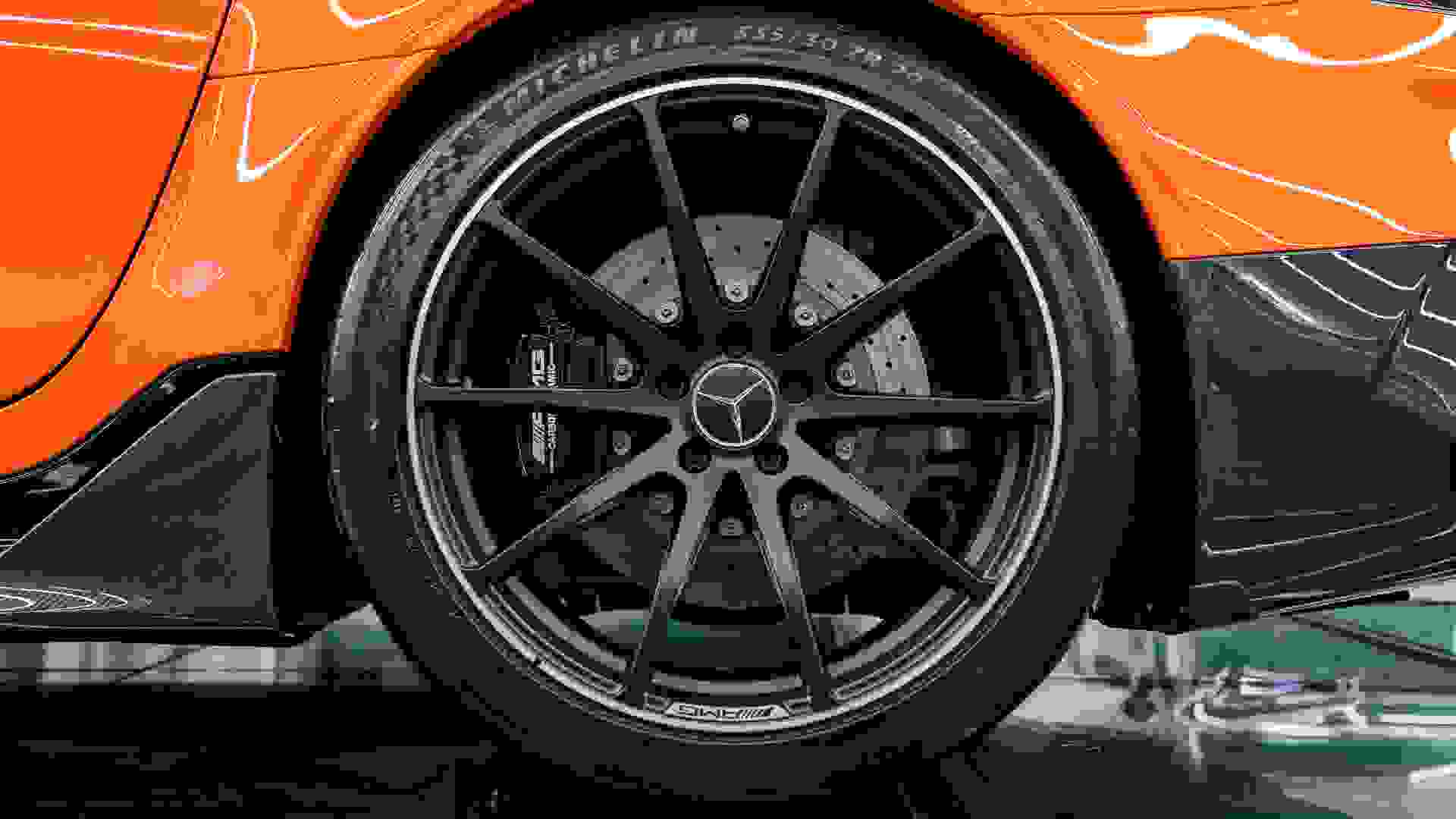 Mercedes-Benz AMG GT Photo ea2f3e48-b318-445e-87f3-327d9f00296d.jpg