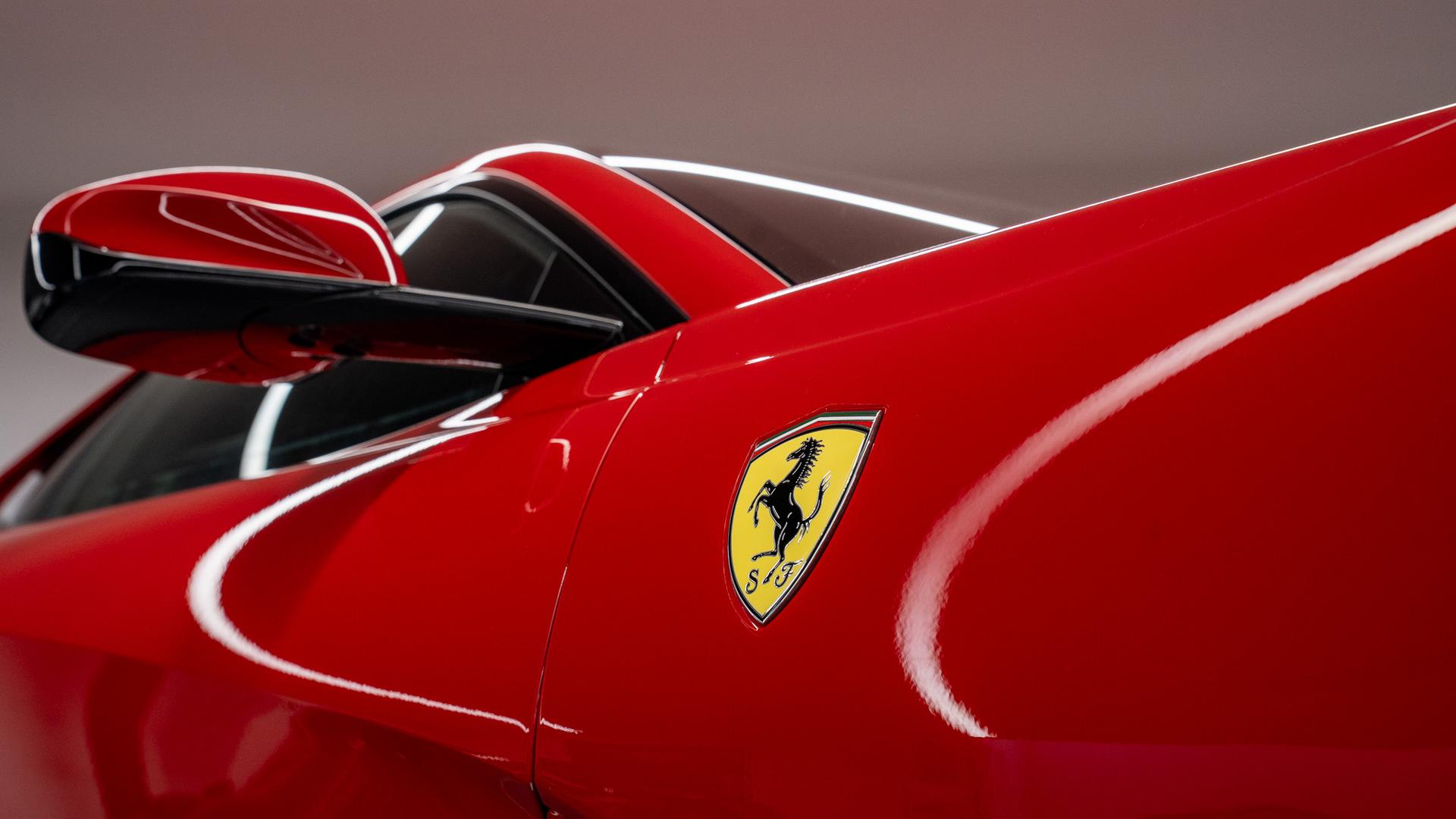 Ferrari 812 Photo ea54f002-e299-4e92-9f3a-23b3ddc0ad2f.jpg
