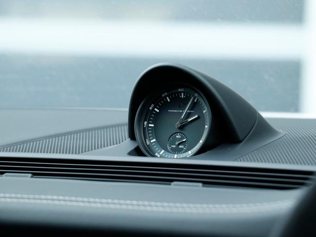 PORSCHE Panamera Photo 17