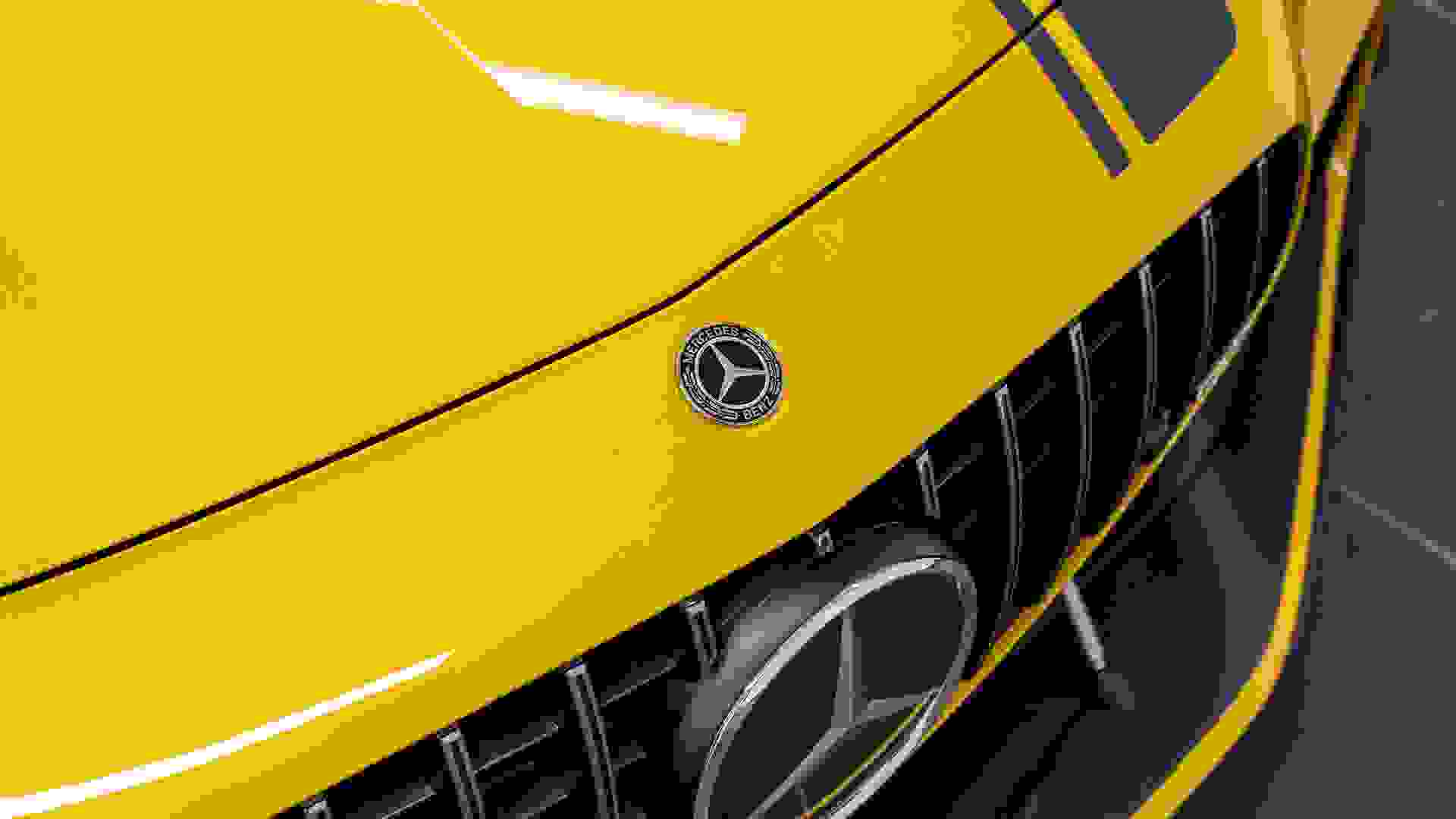 Mercedes-Benz AMG GT-R Photo ea648769-c00e-43f2-b541-e4a6635201cd.jpg