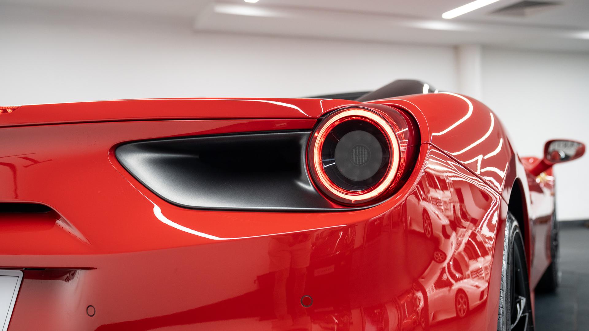 Ferrari 488 Photo ea789f43-0f1a-4ce1-83e5-bafbb07e7b9d.jpg