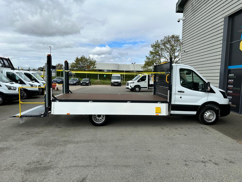 Ford Transit Photo ea7fe445-bbeb-4fbb-bb55-917a0507bb0a.jpg