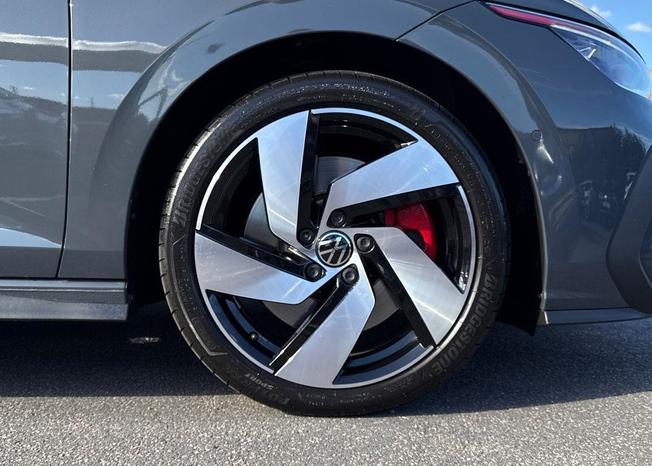 Volkswagen Golf Photo 5