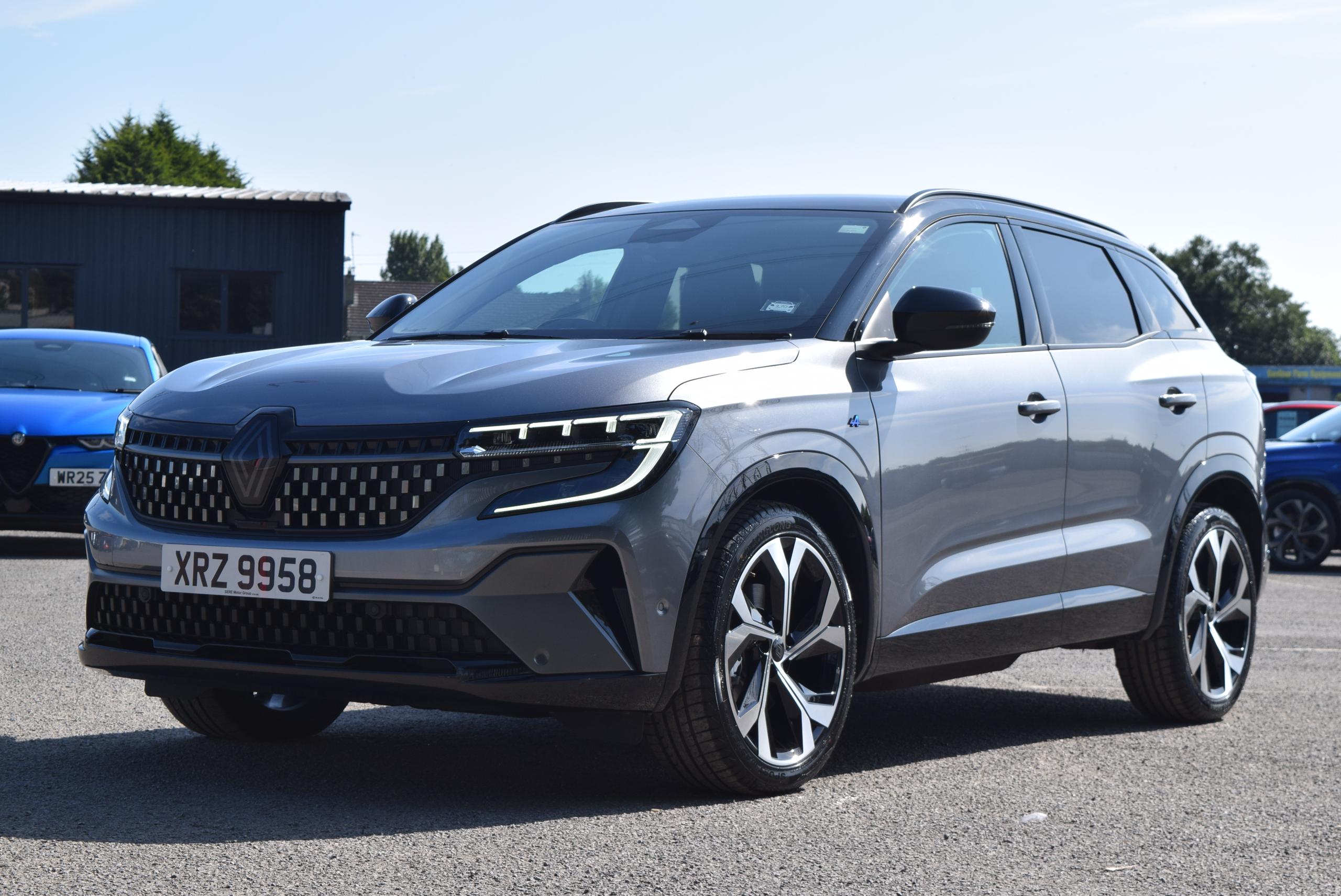 2023 RENAULT AUSTRAL E-Tech FHEV Techno Esprit Alpine 5dr Auto - vehicle photo 9 for sale on PureCar