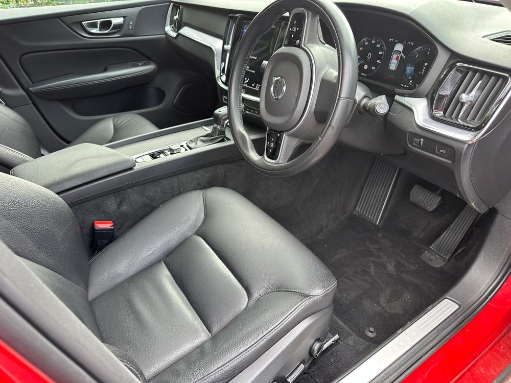 Used Volvo V60 KP69LTY 20