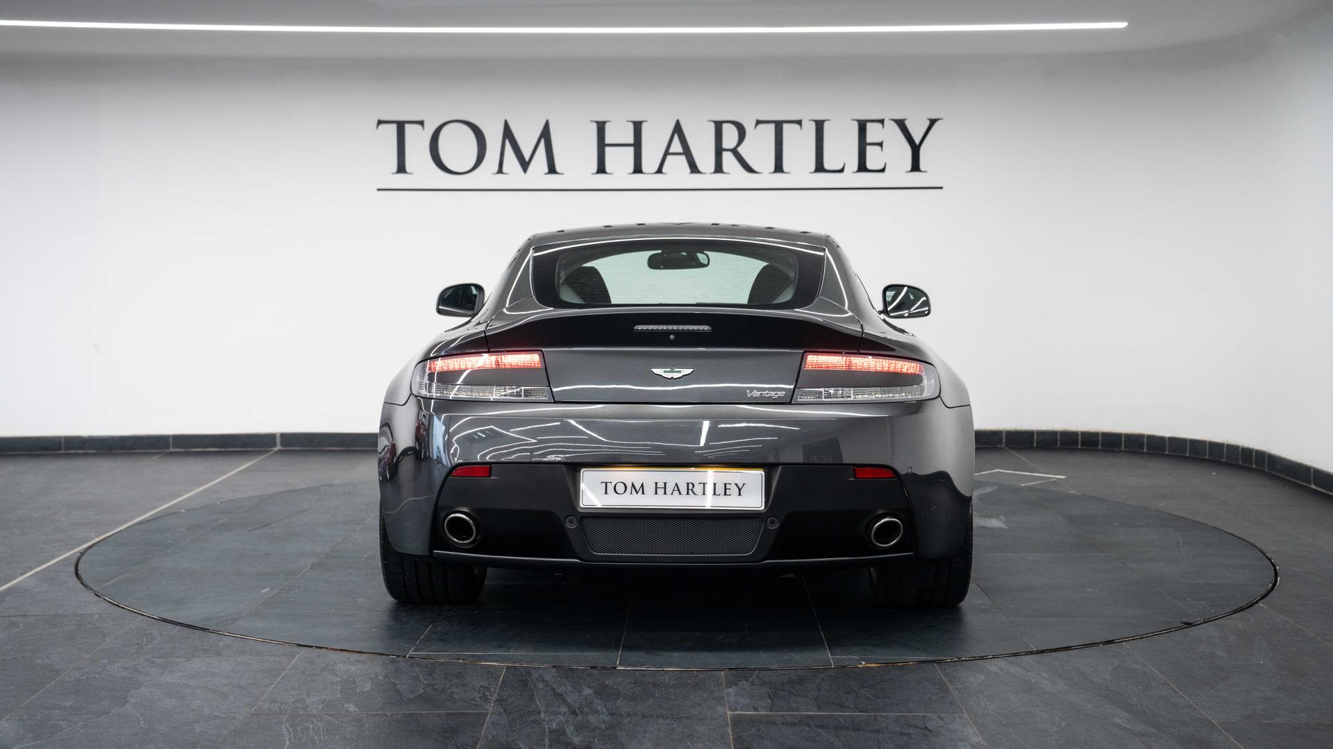 Aston Martin Vantage Photo eaad7720-b7d4-4ad9-98c5-c2a32d8ca503.jpg