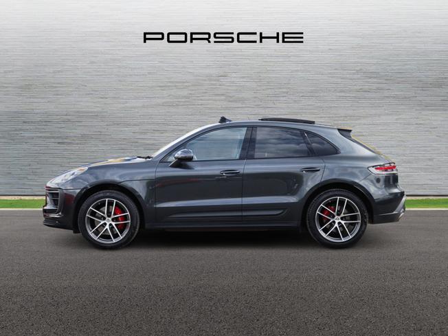 PORSCHE Macan Photo 4