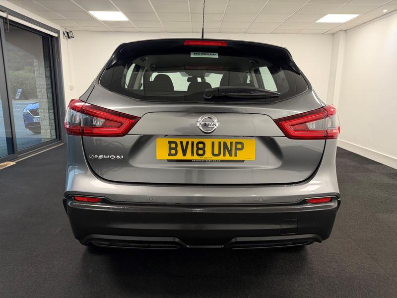 Nissan Qashqai Photo eacc0043-54b2-4b80-8cd7-e1a766ca38bf.jpg