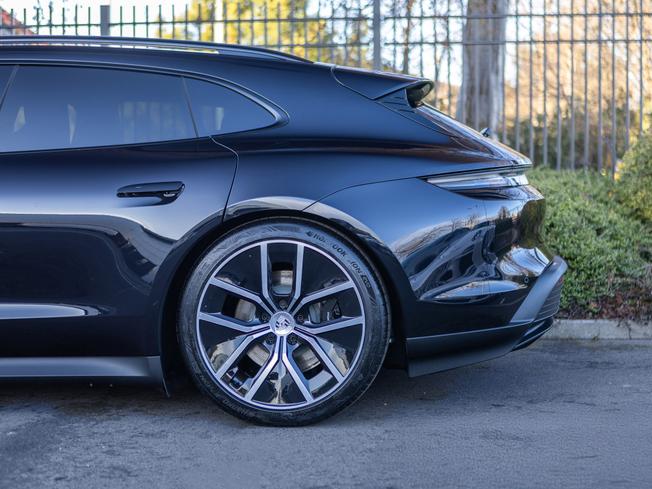 PORSCHE Taycan Photo 30