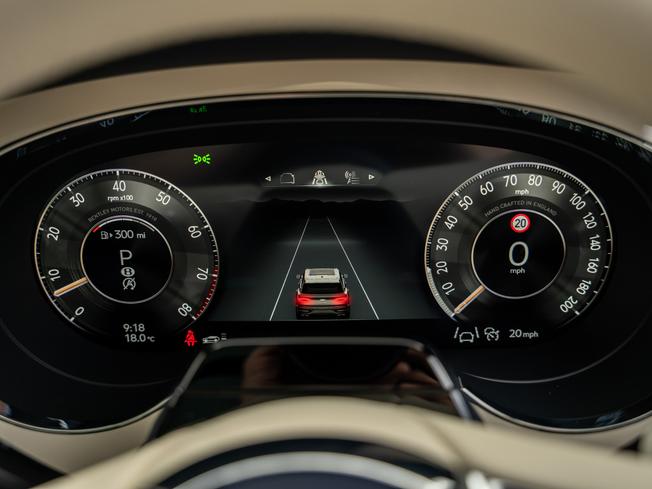 BENTLEY Bentayga  Photo 17