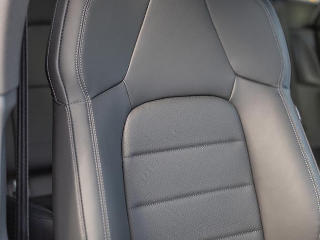 PORSCHE Macan Photo 13
