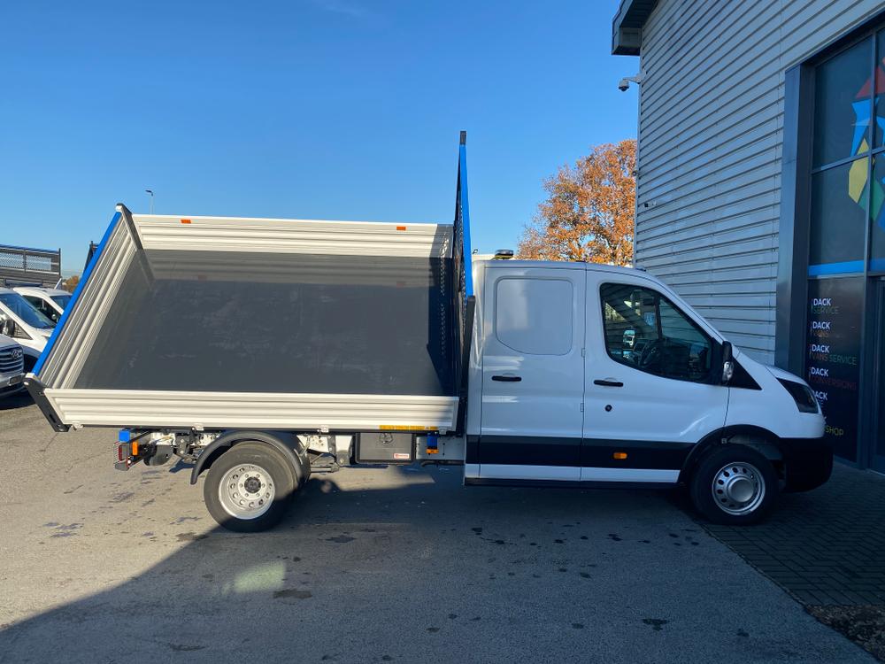 Ford Transit Photo eadf93b7-61e0-4c01-98ed-191a113a657f.jpg