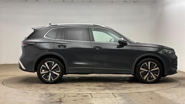 VOLKSWAGEN Tiguan Photo 4