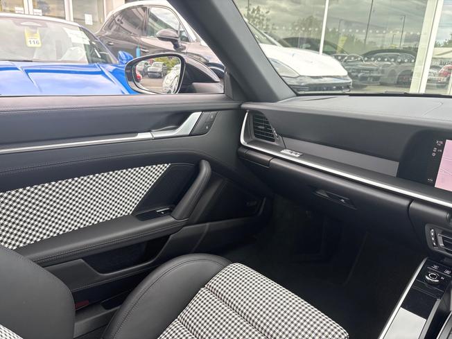 PORSCHE 911 Photo 43