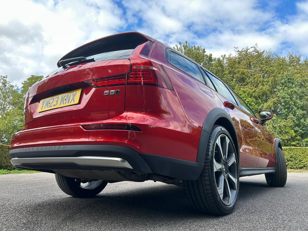 Used Volvo V60 Cross Country YM23KNX 8