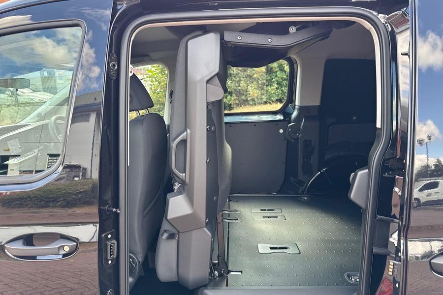 Ford TRANSIT CONNECT Photo eb1a9222-c890-4a9d-9b44-8131e21b61a6.jpg