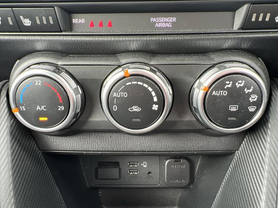 Mazda Mazda2 Photo eb3e2c06-6d19-45e3-9da9-49fa31d3d96e.jpg
