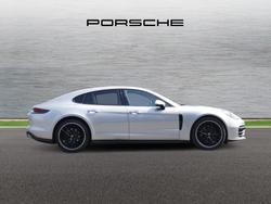 PORSCHE Panamera Photo 2