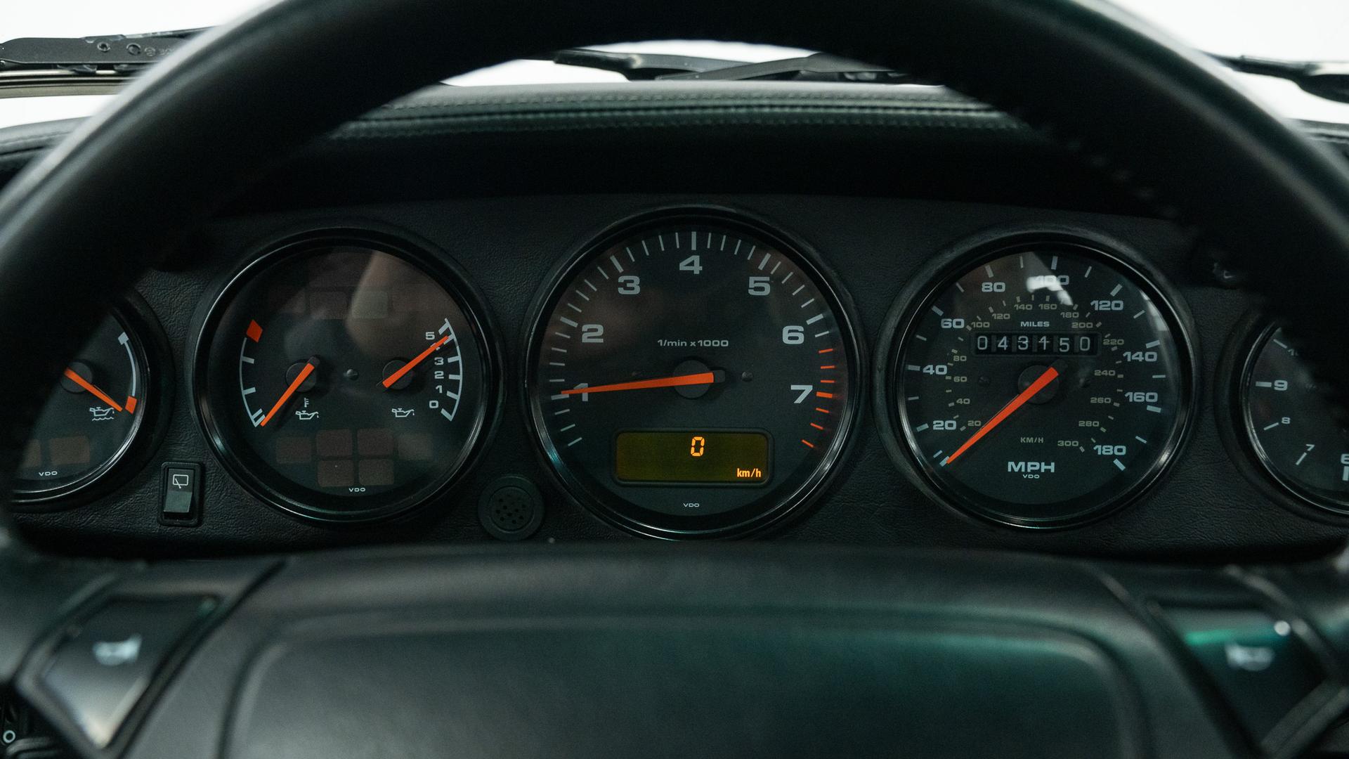 Porsche 911 Photo eb46c6a9-2f10-478b-885a-94ea3e4dc20b.jpg