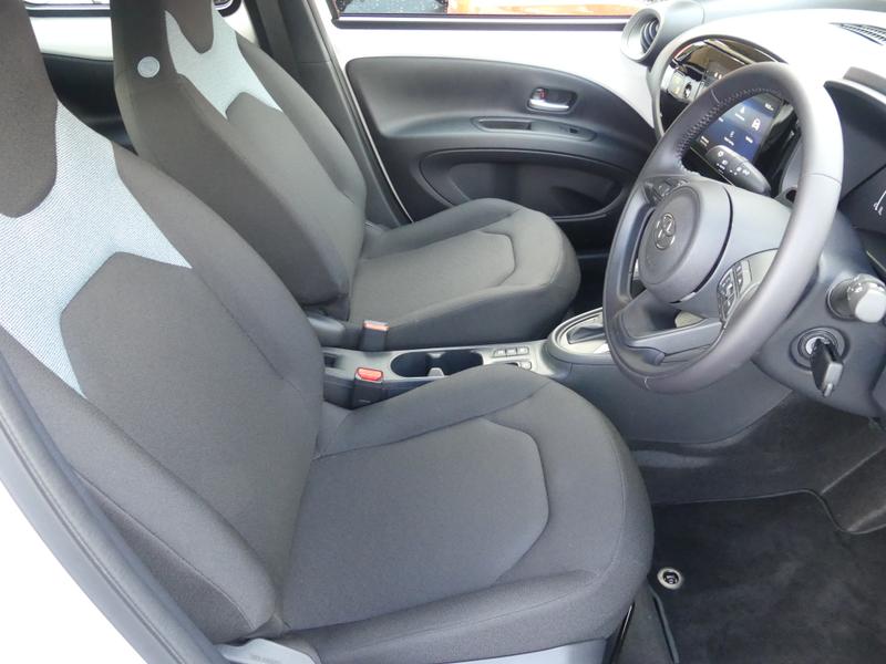 Toyota Aygo X Photo eb5e7e6f-d565-4fd4-833c-edecb036491e.jpg