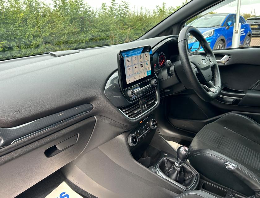 Ford Fiesta Photo eb695bf2-d658-4e64-a340-0e1c9219b714.jpg