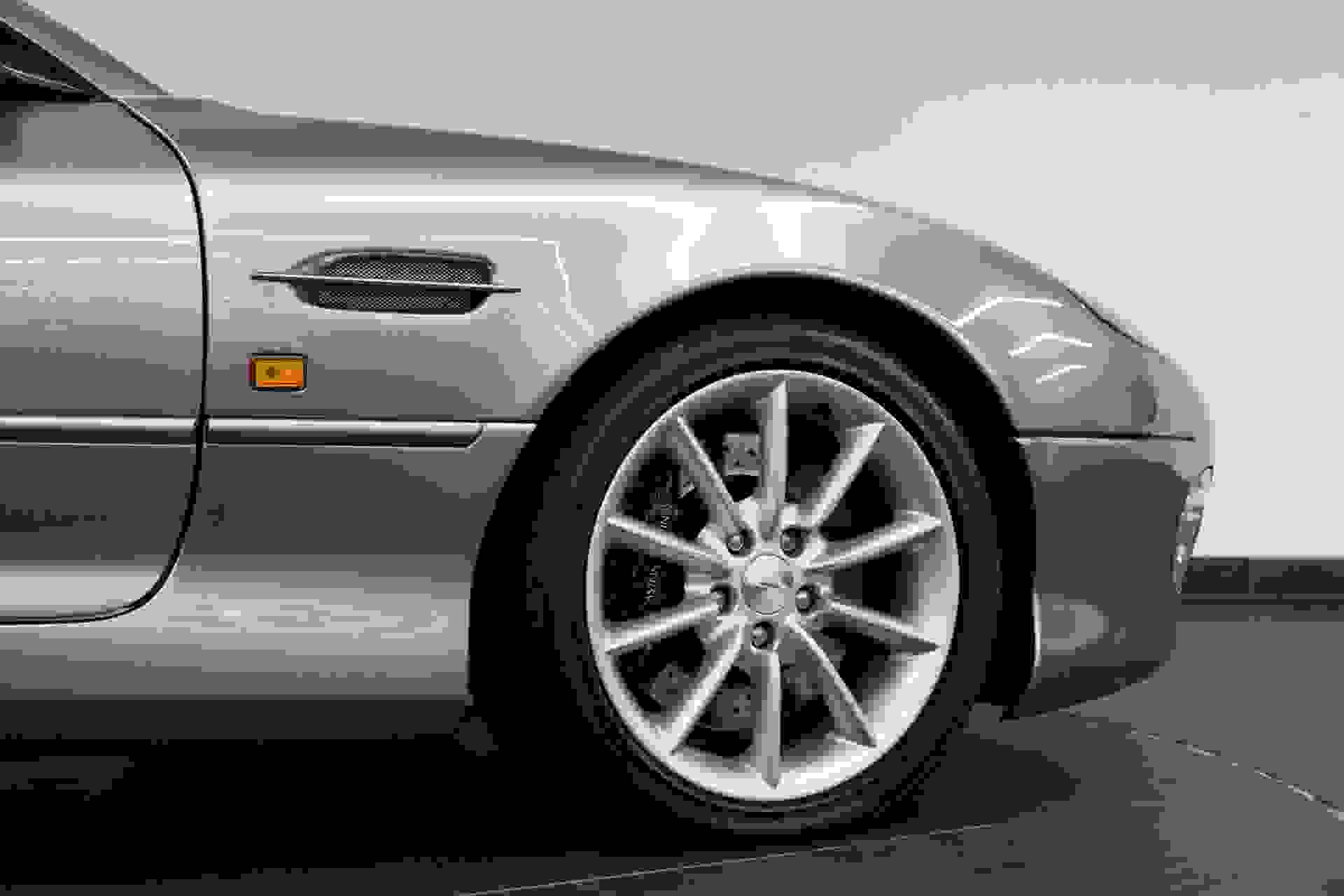 Aston Martin DB7 Photo eb852fd1-ac6a-443d-a9cf-1642c7ecd849.jpg