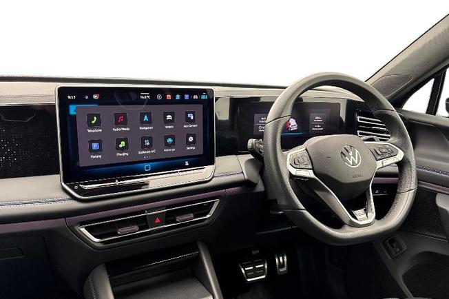 VOLKSWAGEN Tiguan Photo 2