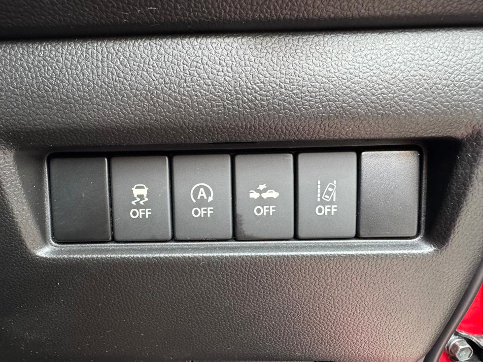 Suzuki Swift Photo ebba96c4-efb0-4561-9be9-f4a578a341d5.JPEG