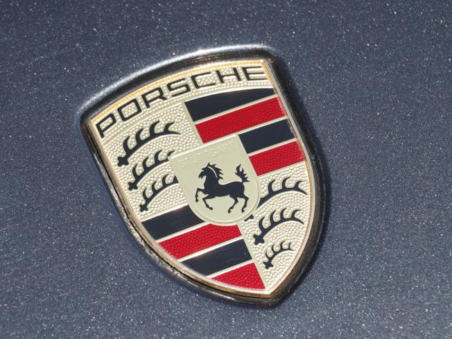PORSCHE Taycan Photo 40