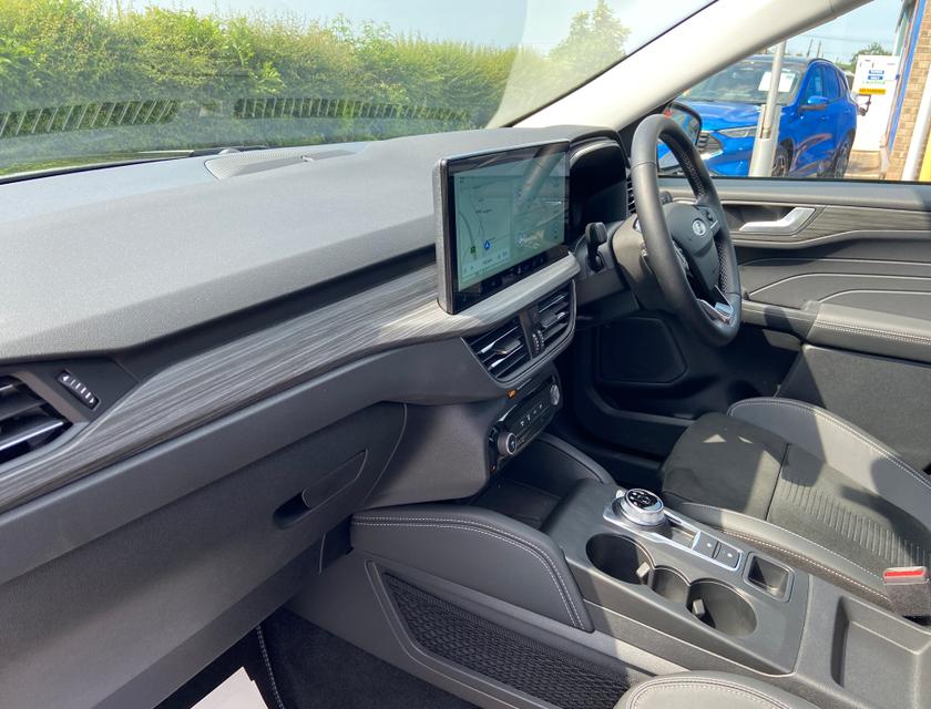 Ford Kuga Photo ebd8c92c-beb8-4883-b7fe-7ee21dc42b47.jpg