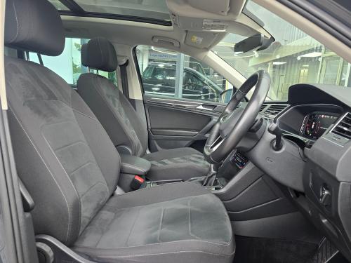 Volkswagen Tiguan Photo ebe41cfb-3c4e-42f6-bbc9-a7a1db834868.jpg