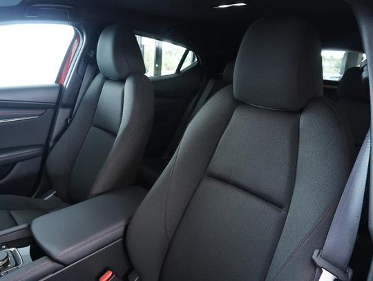Mazda 3 Photo ebfc3417-4cd6-4b70-b613-62f65f2ed2e6.jpg