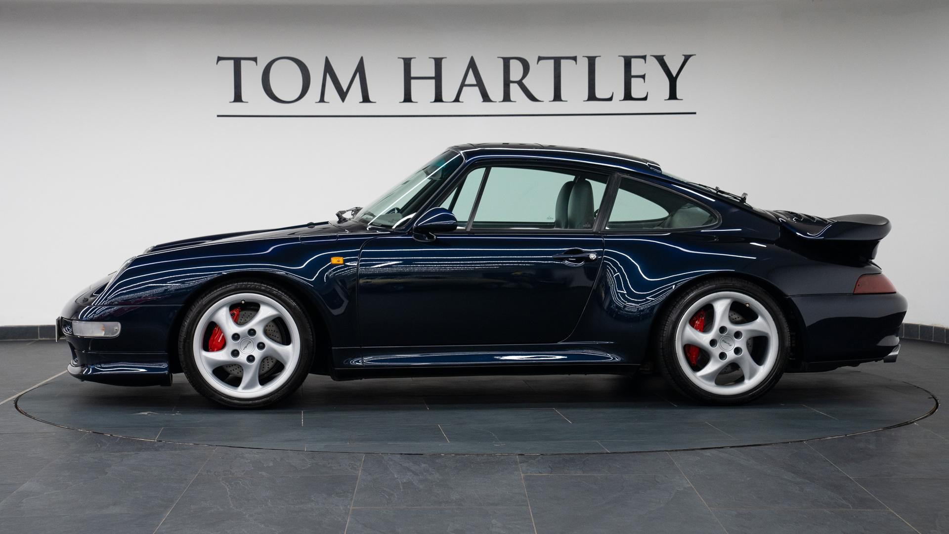 Porsche 911 Photo ec048030-87b5-4d2f-89e9-a067191a10b2.jpg