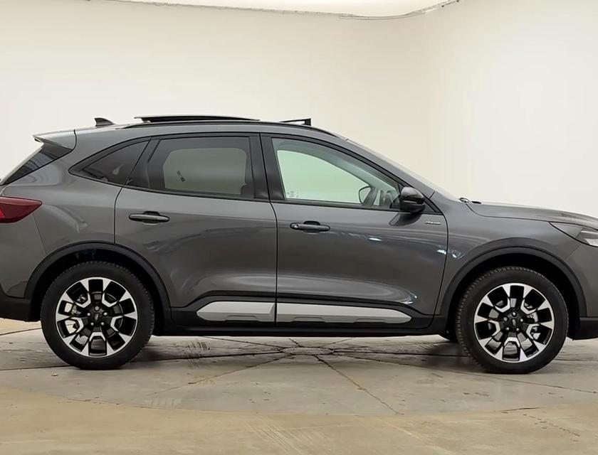 Ford Kuga Photo ec1ac3b4-b9d6-4f69-b9a2-c38c57ddbb58.jpg
