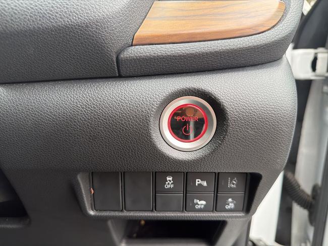 Honda CR-V Photo ec1f598f-5ba2-49ef-af39-9457383efce1.jpg