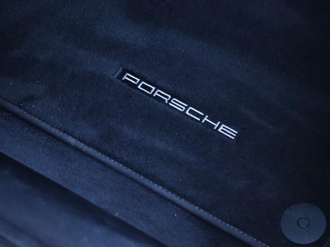PORSCHE 911 Photo 39