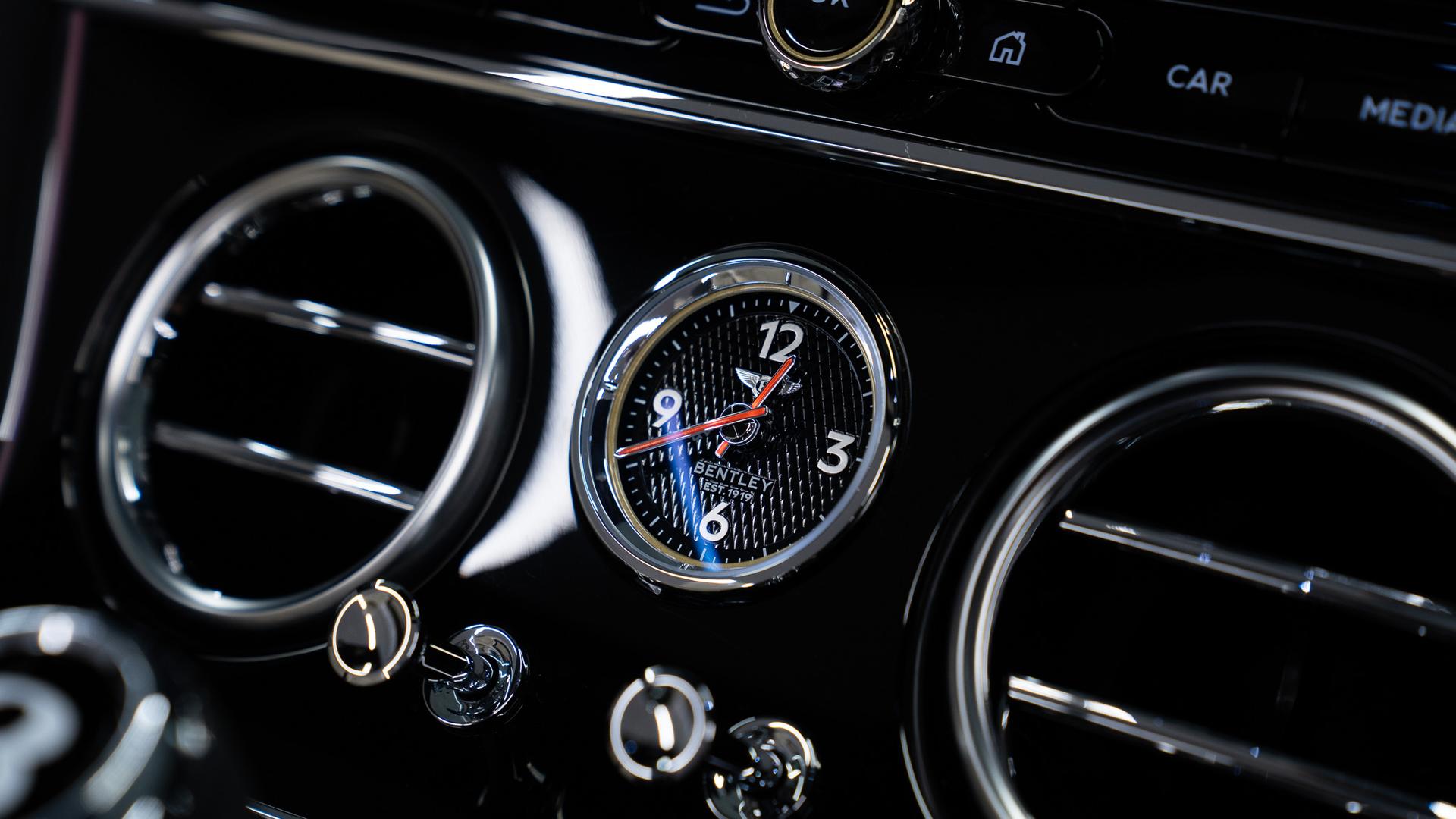 Bentley Continental Photo ec3e99de-27d2-4f7b-b660-1eaff1247b01.jpg